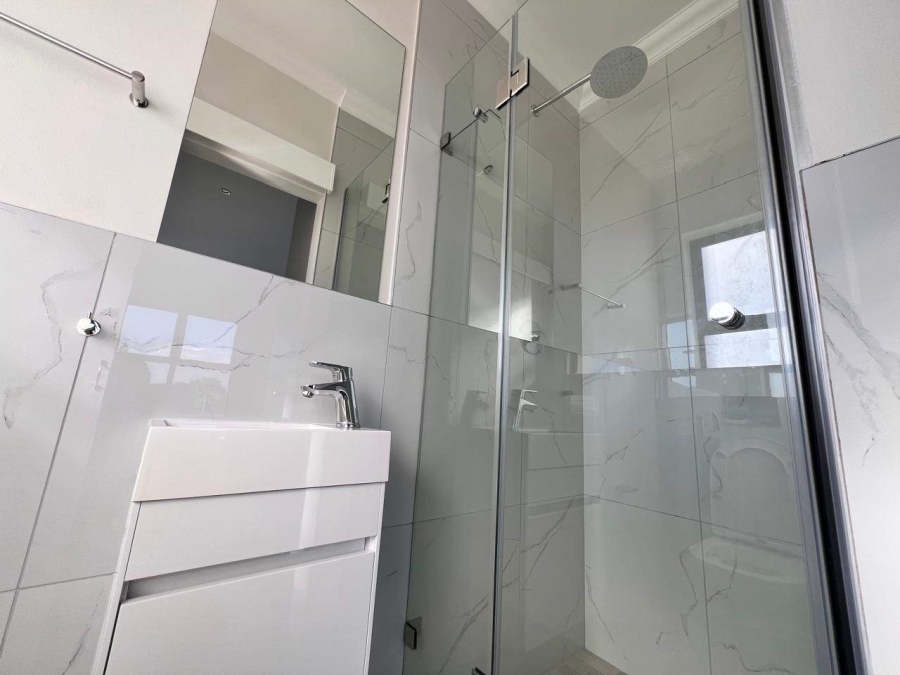 2 Bedroom Property for Sale in Table View Western Cape